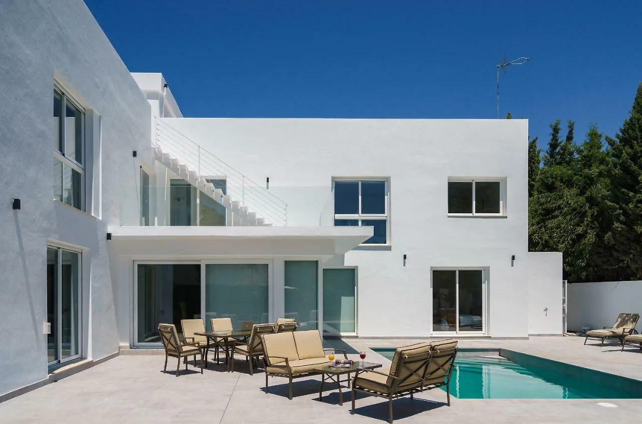 Calle Londres Villa Marbella Spain