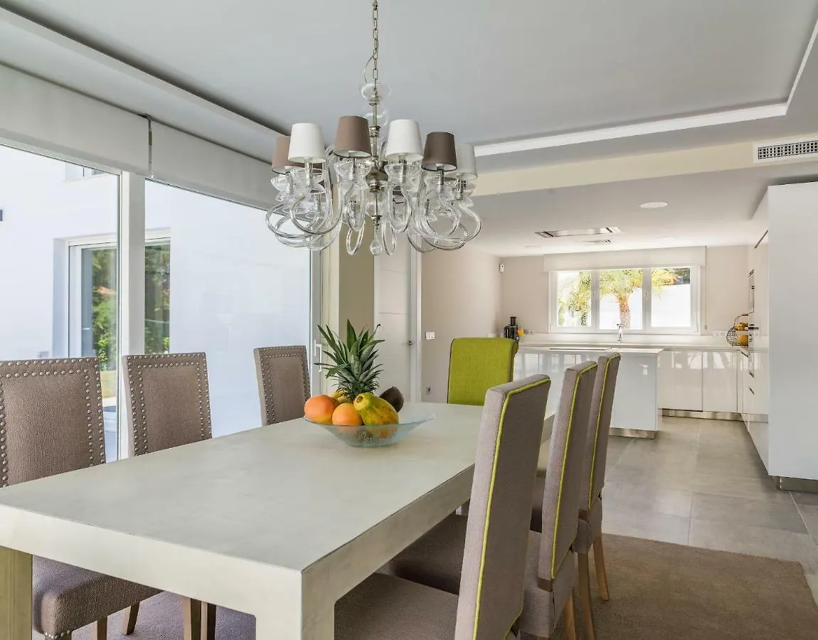 Calle Londres Villa Marbella Spain